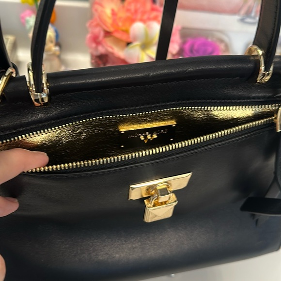 💥MK - Rare -Jasmine Medium Leather Satchel - - Picture 4 of 16